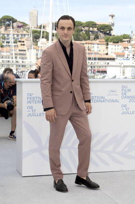 Franz Rogowski beim Photocall zum Kinofilm Große Freiheit Great Freedom auf dem Festival de Cannes 2021 74. Internationale Filmfestspiele von Cannes am Palais des Festivals. Cannes, 09.07.2021