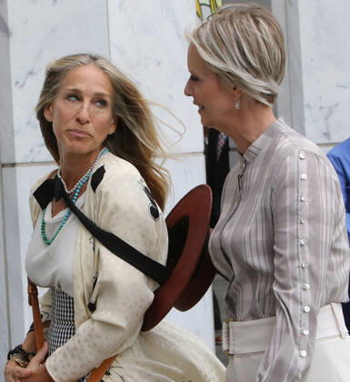NEW YORK, NY- JULY 9: Sarah Jessica Parker, Cynthia Nixon on the set of HBO Max series, And Just Like That, the Sex And The City 10-part revival in New York City on July 9, 2021. Copyright: xRWx