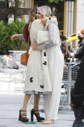 NEW YORK, NY- JULY 9: Sarah Jessica Parker, Cynthia Nixon on the set of HBO Max series, And Just Like That, the Sex And The City 10-part revival in New York City on July 9, 2021. Copyright: xRWx