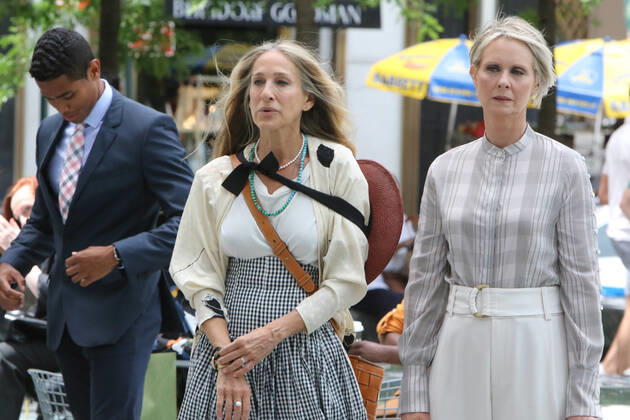 NEW YORK, NY- JULY 9: Sarah Jessica Parker, Cynthia Nixon on the set of HBO Max series, And Just Like That, the Sex And The City 10-part revival in New York City on July 9, 2021. Copyright: xRWx