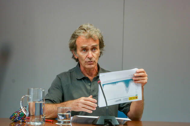 The director of the Center for Coordination of Alerts and Health Emergencies, Fernando Simon, during a conference to report on the Covid-19 pandemic, July 12, 2021, at the Ministry of Health, Madrid, (Spain). At the conference, Fernando Simon has reported that the incidence has risen this Monday to 368 cases in 14 days, and in the case of unvaccinated and aged below 30 years stands at 800. 12 JULY 2021;CONTAGIONS;INFECTED;PANDEMIC;CORONAVIRUS;CASES LagenciaEP PRESS R.Rubio.POOL 07 12 2021 Madrid Madrid Spain Copyright: xLagenciaEPxPRESS R.Rubio.POOLx 3840341