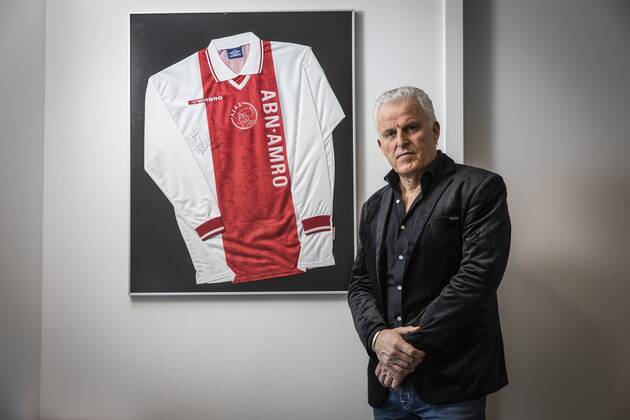 The following text was translated automatically Amsterdam. March 9, 2020 - Crime reporter Peter R. de Vries. Photo Dingena Mol Hollandse Hoogte Copyright: xHollandsexHoogtex xDingenaxMolx x415310522x