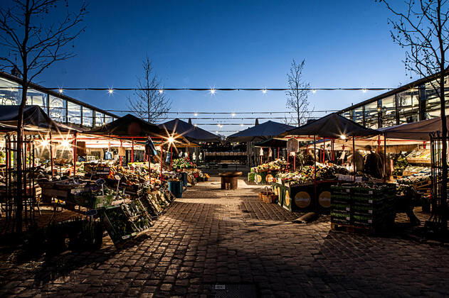 Torvehallerne, Copenhagen, Denmark Torvehallerne is the biggest food market located in central Copenhagen. You find more than 60 stands that sell fresh meat, fish and vegetables as you find small places where you can have a quick bite. Copenhagen Denmark Copyright: xGonzalesxPhoto JonasxKjaerx