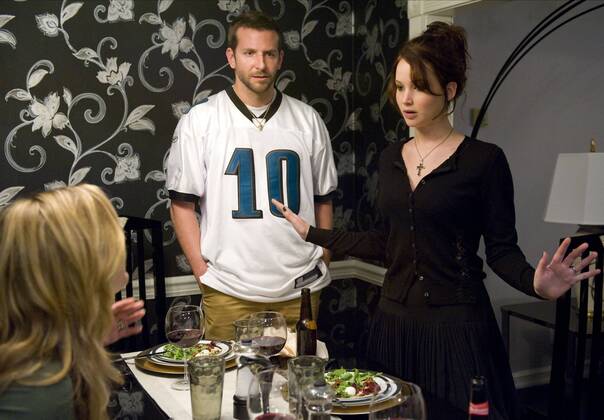Bradley Cooper & Jennifer Lawrence Characters: Pat Solitano, Tiffany Film: Silver Linings Playbook (2012) Director: David O. Russell 08 September 2012  Copyright: MaryxEvansxAFxArchivexThexWeinsteinxCompany 13060261 EDITORIAL USE ONLY