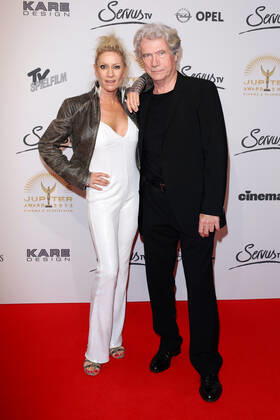 Jupiter Award in Berlin Juergen Prochnow mit Ehefrau Birgit Stein bei der Verleihung des Jupiter Award 2013 in Berlin 110413 Berlin Deutschland Copyright: xJamesxColdreyx