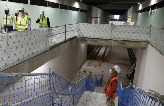 The president of the Junta de Andalucia, Juanma Moreno, attends the first welding of the track rail at the Atarazanas metro station. On 26 July 2021, in Malaga (Andalusia, Spain). 26 JULY 2021 Ãlex Zea LagenciaEP 07 26 2021 Malaga (Andalusia) Malaga (Andalusia) Spain Copyright: xÃlexxZeax 3856108