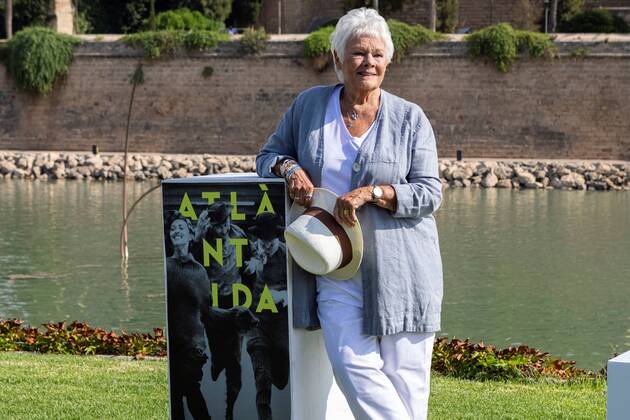 Bilder des Jahres 2021, Entertainment 07 Juli Entertainment Themen der Woche KW30 Entertainment Bilder des Tages British actress and writer Judi Dench poses for photographers during the presentation of the film Un espiritu burlon ( Blithe Spirit ) within the Atlatinda Mallorca Film Festival, in Palma de Mallorca, Balearic islands, Spain, 31 July 2021. Atlatinda Mallorca Film Festival !ACHTUNG: NUR REDAKTIONELLE NUTZUNG!  Copyright: xCATIxCLADERAx GRAF7953 20210731-dc9d5dc273d3855de2052c3e9d4baf43ceb05519