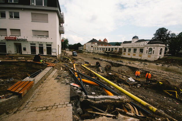Aftermath In Bad Neuenahr-Ahrweiler reconstruction is going on in Bad Neuenahr-Ahrweiler, Germany on August 4, 2021 as two weeks after flood disaster Bad Neuenahr Germany tang-notitle210804_npeCf  Copyright: xYingxTangx