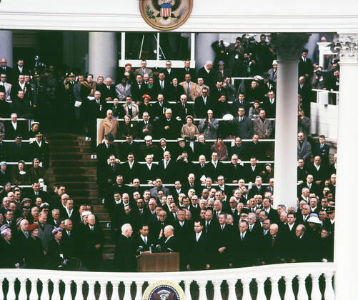 U.S. Chief Justice Earl Warren administering Oath of Office to Dwight D. Eisenhower, East Portico, U.S. Capitol, Washington, D.C., USA, Architect of the Capitol, January 21, 1957  Copyright: xCircaxImagesx ghi-circa09932