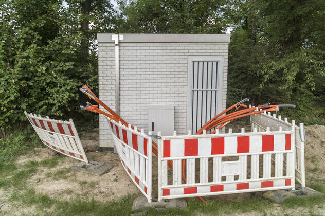 Glasfaserausbau auf dem Land Glasfaser Glasfaserausbau auf dem Land ländliche Region ländliches Gebiet Telekom Breitband Breitbandausbau Breitband-Ausbau Glasfasernetz Glasfaser-Netz FTTH-Netz Internet Glasfaserverkabelung Glasfaser-Ausbau FTTH Anschluss Digitalisierung Telekommunikation Internet Infrastruktur Deutsche Glasfaser 20210811ad897 Wadersloh Nordrhein-Westfalen NRW Deutschland Germany Copyright: xAchimxDuwentästerx