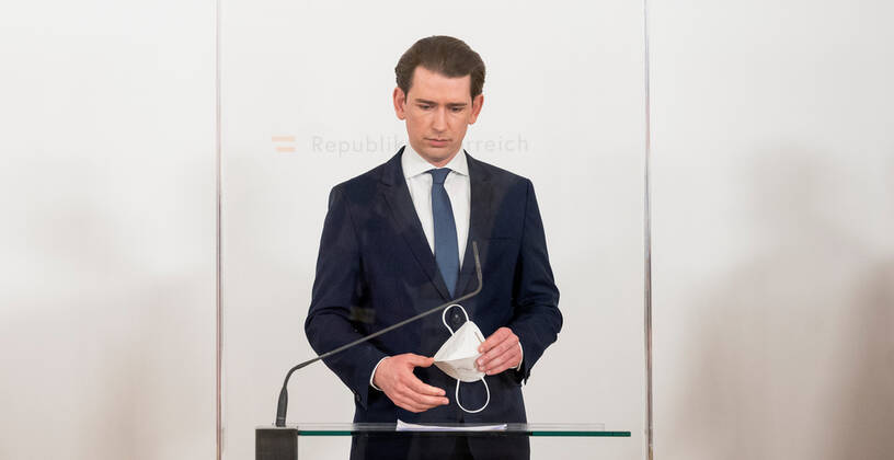 20210406 Corona measures. Talks by government with experts - opposition - state governors - Press conference afterwards VIENNA, AUSTRIA - APRIL 6: Federal Chancellor Sebastian Kurz (OEVP) after talks of government with stategovernors concernng the Corona measurements at Federal Chancellery on April 6, 2021 in Vienna, Austria. WIEN, OESTERREICH - 6. APRIL: Bundeskanzler Sebastian Kurz (OEVP) nach einem Gespraech der Regierung und den Landeshauptleuten bezueglich Corona-Massnahmen im Bundeskanzleramt am 6. April 2021 in Wien, Oesterreich. 210406_SEPA_32_053 Copyright: xMartinxJuenx SEPAxMedia