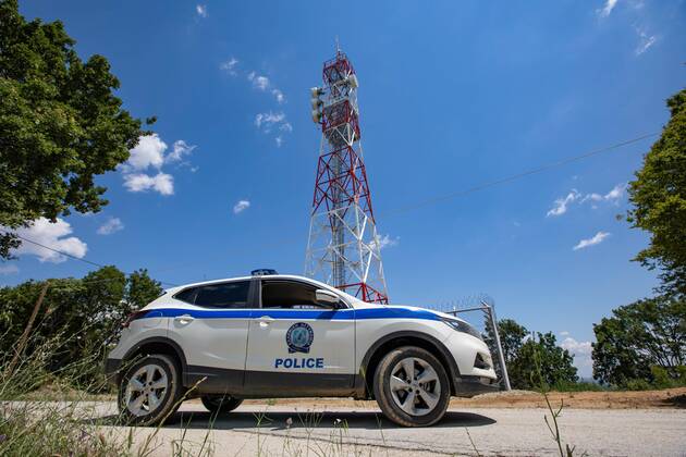 Greece Strengthens Its Border Protection TA police car infront of the new towers equiped with zoom cameras, night vision cameras, thermal cameras and radar are feeding live image to the control room. Greece strengthens its surveillance capabilities to fight the increased refugee and migrants flows from Turkey. The border protection at Greek Turkish borders in Evros region is reinforced, supported by the EU, with more Frontex personnel and vehicles, more Greek border police officers, drones, building a new fence and wall, watchtowers with thermal remote cameras and radar on the tower, new combat vehicles and control rooms. On 20 August 2021 Greek ministers visited Evros to inspect the process of the steel fence works and the border surveilla Copyright: xNicolasxEconomoux