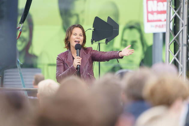 Bilder des Jahres 2021, News 08 August News Themen der Woche KW34 News Bilder des Tages Annalena Baerbock, Spitzenkandidatin und Bundesvorsitzende von BÜNDNIS 90 DIE GRÜNEN - Wahlkampfveranstaltung auf dem Platz der Kieler Matrosen in Kiel - Schleswig-Holstein -;Annalena Baerbock, Spitzenkandidatin und Bundesvorsitzende von BÜNDNIS 90 DIE GRÜNEN - Wahlkampfveranstaltung auf dem Platz der Kieler Matrosen in Kiel - Schleswig-Holstein -, Kiel Schleswig-Holstein Deutschland Platz der Kieler Matrosen
