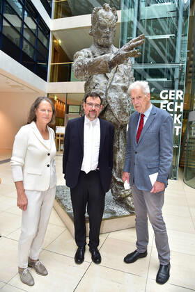 Gustav Heinemann Bürgerpreis 2021 Christina Rau, Elias Dray, Henning Scherf Verleihung des Gustav-Heinemann Bürgerpreises im Atrium des Willy-Brandt-Haus in Berlin am 26.08.2021
