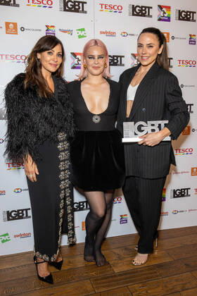 Bilder des Jahres 2021, Entertainment 08 August Entertainment Themen der Woche KW34 August 27, 2021, London, United Kingdom: Natalie Imbruglia, Anne-Marie and Melanie C attend the British LGBT Awards 2021 at The Brewery in London. London United Kingdom - ZUMAs197 20210827_zaa_s197_498 Copyright: xPhilxLewisx