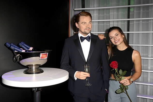 Maxime Herbord bei der Enthüllung der Wachsfigur von Leonardo DiCaprio im Madame Tussauds. Berlin, 31.08.2021