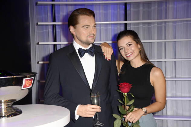 Maxime Herbord bei der Enthüllung der Wachsfigur von Leonardo DiCaprio im Madame Tussauds. Berlin, 31.08.2021