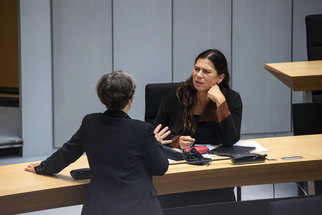 Senatorin für Bildung, Jugend und Familie Sandra Scheeres (L) - Plenarsitzung im Abgeordnetenhaus in Berlin am 2. September 2021.