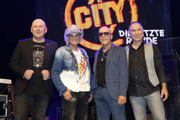Manfred Hennig, Fritz Puppel, Toni Krahl und Georgi Gogow von City beim Pressetermin anlässlich ihrer Abschiedstour 50 Jahre City - Die letzte Runde im Kesselhaus der Kulturbrauerei. Berlin, 14.09.2021