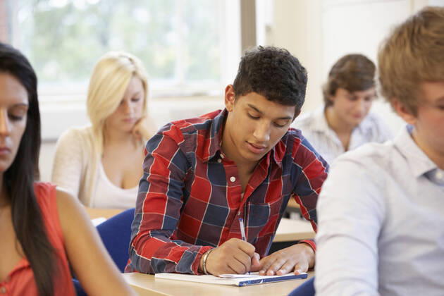IMAGO Creative: Gesellschaft, Integration schüler,studenten,prüfung,seminar,schülerin,schülerinnen,student,studierende,studierender,prüfungen,fortbildung,fortbildungen,lehrgang,lehrgänge,seminare,weiterbildung,weiterbildungen,workshop,workshops