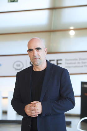 September 18, 2021, Madrid, Madrid, Spain: Luis Tosar attended Maixabel Photocall during 69th San Sebastian International Film Festival at Kursaal Palace on September 18, 2021 in Donostia San Sebastian, Spain Madrid Spain - ZUMAg15_ 20210918_zaf_g15_033 Copyright: xJackxAbuinx