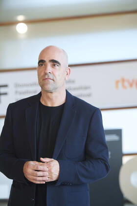 September 18, 2021, Madrid, Madrid, Spain: Luis Tosar attended Maixabel Photocall during 69th San Sebastian International Film Festival at Kursaal Palace on September 18, 2021 in Donostia San Sebastian, Spain Madrid Spain - ZUMAg15_ 20210918_zaf_g15_034 Copyright: xJackxAbuinx