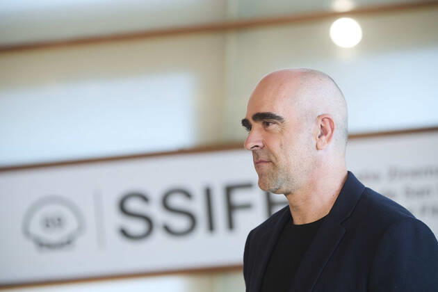 September 18, 2021, Madrid, Madrid, Spain: Luis Tosar attended Maixabel Photocall during 69th San Sebastian International Film Festival at Kursaal Palace on September 18, 2021 in Donostia San Sebastian, Spain Madrid Spain - ZUMAg15_ 20210918_zaf_g15_038 Copyright: xJackxAbuinx