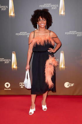 Der Deutsche Fernsehpreis 2021 Aminata Belli auf dem roten Teppich bei der Verleihung des Deutschen Fernsehpreises im Tanzbrunnen in Köln. Copyright: xEventpressxGolejewskix