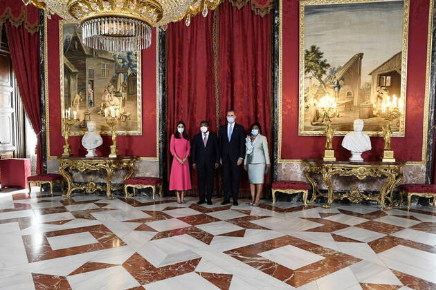 September 28, 2021, Madrid, Spain: King Felipe VI of Spain, Queen Letizia of Spain, Joao Manuel Goncalves Lourenco, Ana Afonso Dias Lourenco, attends a lunch with President of Angola at Royal Palace, in Madrid. Madrid Spain - ZUMAs197 20210928_zaa_s197_130 Copyright: xAtilanoxGarciax
