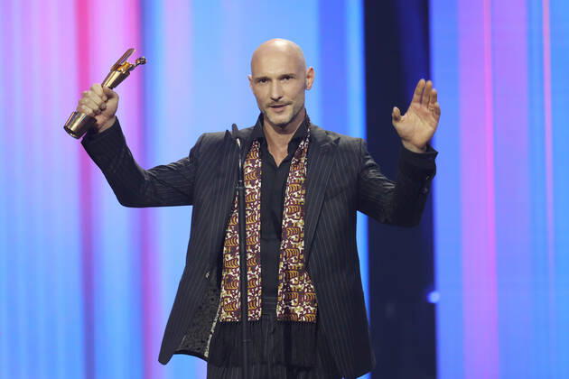 Deutscher Filmpreis 2021 BESTES SZENENBILD Julian R. Wagner · TIDES bei der Show während der Verleihung Deutscher Filmpreis 2021 in der Messe Berlin Copyright: xEventpressxRadkex