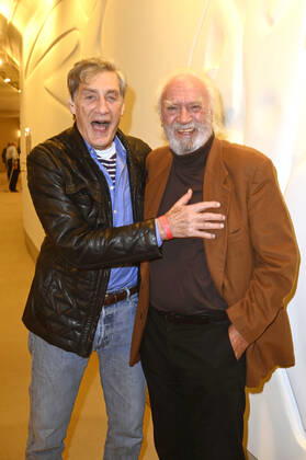 Entertainment Bilder des Tages Winfried Glatzeder und Achim Wolff beim 100. Geburtstag vom Theater am Kurfürstendamm und der Wiederaufnahme von Vorhang auf für Cyrano in der Komödie am Kurfürstendamm im Schiller Theater. Berlin, 07.10.2021