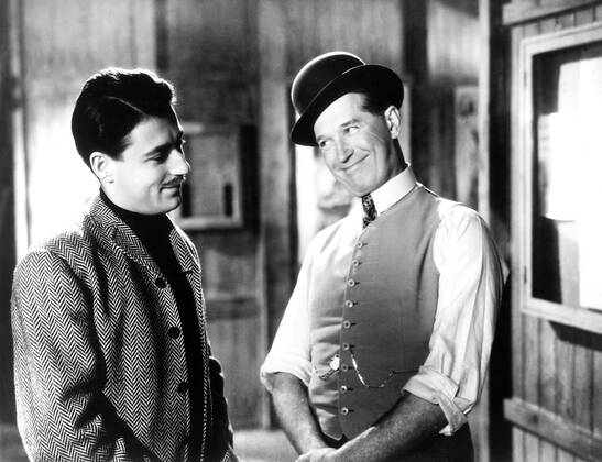 MAN ABOUT TOWN, (aka LE SILENCE EST D OR, aka SILENCE IS GOLDEN), from left, Francois Perier, Maurice Chevalier, 1947 Ref:MBDSIES EC017 PUBLICATIONXNOTxINxCANxCHNxFRAxITAxJPNxNORxPOLxRUSxESPxUKxUSA Copyright: xx MBDSIES EC017