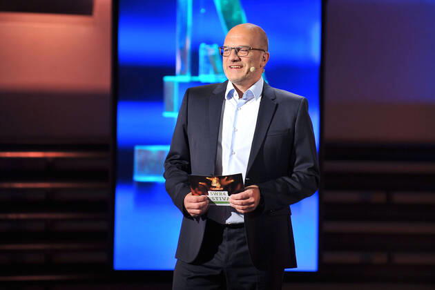 SWR 4: Gläserne 4 . Matthias Methner anläßlich der Verleihung der Gläserne 4 von SWR 4 am 16.10.2021 in der Phoenixhalle im Römerkastell Stuttgart. 20211016MWI11010