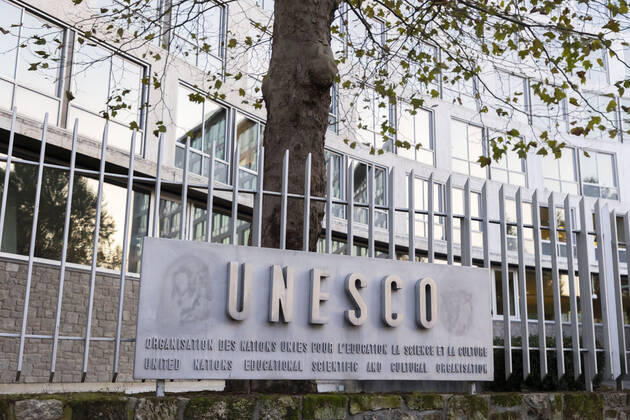 Paris, France October 11, 2021 - View of the UNESCO headquarters. The United Nations Educational, Scientific Organization is a specialized UN agency. Its objective, according to its constitutive act, is to contribute to the maintenance of peace and security by strengthening, through education, science and culture, collaboration between nations, in order to ensure universal respect for justice, of the law, of human rights POLITIQUE, UNESCO, SIEGE, ILLUSTRATION, GENERIQUE, ORGANISATION INTERNATIONALE, DIPLOMATIE, RELATIONS DIPLOMATIQUES, NATIONS UNIES, CULTURE, EDUCATION, ONU, PAIX, DIALOGUE, BUREAUX, PEUPLES, DROITS DE L HOMME, COOPERATION, AUDREY AZOULAY, AMBASSADEURS, REPRESENTATION DIPLOMATIQUE, LOGO Copyright: xVincentxIsorex