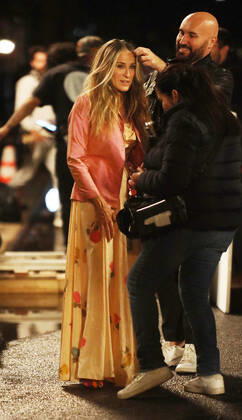 October 20, 2021.Sarah Jessica Parker shooting on set of HBOMax Sex and the City reboot series And Just Like That in New York October 20, 2021 Copyright: xRWx