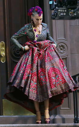 October 20, 2021.Sarah Jessica Parker, shooting on set of HBOMax Sex and the City reboot series And Just Like That in New York October 20, 2021 Copyright: xRWx