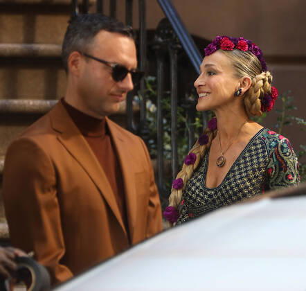 October 20, 2021.Sarah Jessica Parker, shooting on set of HBOMax Sex and the City reboot series And Just Like That in New York October 20, 2021 Copyright: xRWx