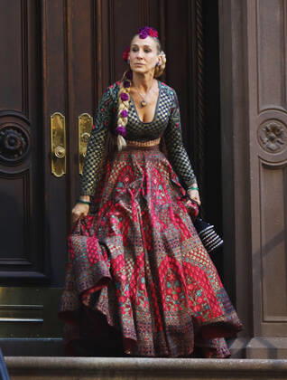 October 20, 2021.Sarah Jessica Parker, shooting on set of HBOMax Sex and the City reboot series And Just Like That in New York October 20, 2021 Copyright: xRWx
