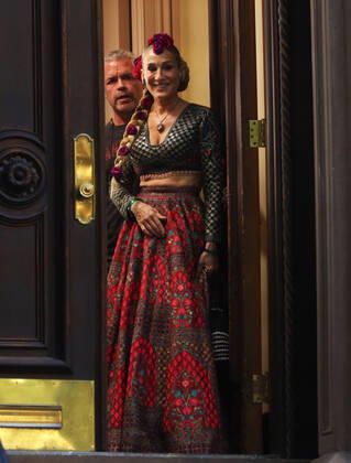 October 20, 2021.Sarah Jessica Parker, shooting on set of HBOMax Sex and the City reboot series And Just Like That in New York October 20, 2021 Copyright: xRWx