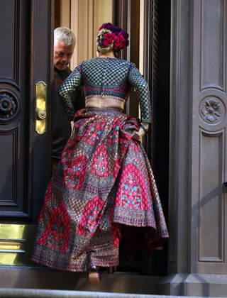 October 20, 2021.Sarah Jessica Parker, shooting on set of HBOMax Sex and the City reboot series And Just Like That in New York October 20, 2021 Copyright: xRWx
