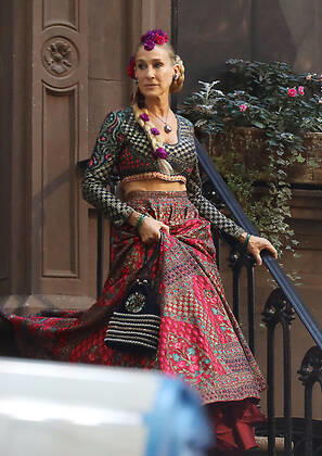 October 20, 2021.Sarah Jessica Parker, shooting on set of HBOMax Sex and the City reboot series And Just Like That in New York October 20, 2021 Copyright: xRWx