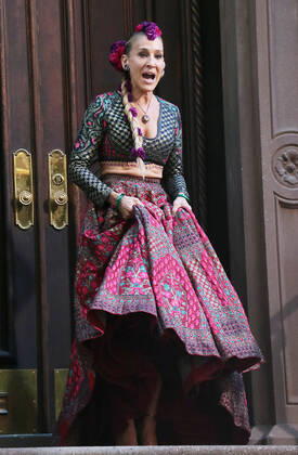 October 20, 2021. Sarah Jessica Parker, shooting on set of HBOMax Sex and the City reboot series And Just Like That in New York October 20, 2021 Copyright: xRWx