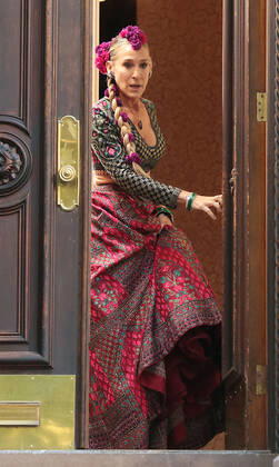 October 20, 2021. Sarah Jessica Parker, shooting on set of HBOMax Sex and the City reboot series And Just Like That in New York October 20, 2021 Copyright: xRWx