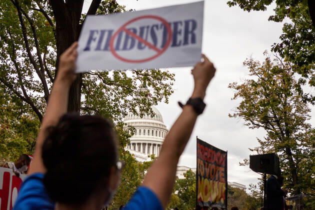 3-day relay for voting rights ends with rally at US Capitol A demonstrator holds a sign demanding elimination of the filibuster during a rally at the end of a relay for voting rights at the US Capitol. Protesters began the relay in West Virginia and walked or biked for the 3 days to the US Capitol. Protesters are demanding that Congress pass legislation protecting the right to vote for all Americans. Washington District of Columbia United States Copyright: xAllisonxBaileyx bailey-3dayrela211023_np7xW