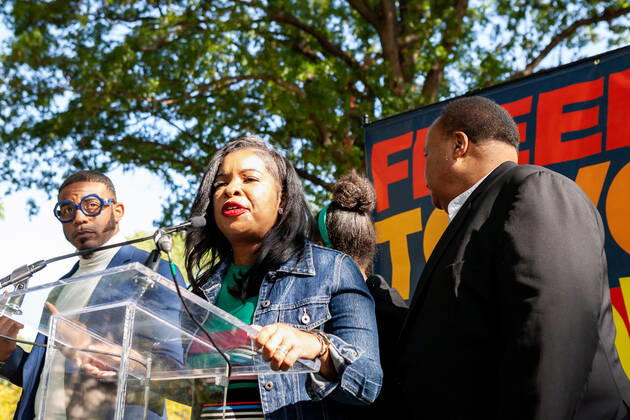 3-day relay for voting rights ends with rally at US Capitol Arndrea Waters King speaks during a rally at the end of a relay for voting rights at the US Capitol. Protesters began the relay in West Virginia and walked or biked for the 3 days to the US Capitol. Protesters are demanding that Congress pass legislation protecting the right to vote for all Americans. Washington District of Columbia United States Copyright: xAllisonxBaileyx bailey-3dayrela211023_npmOV