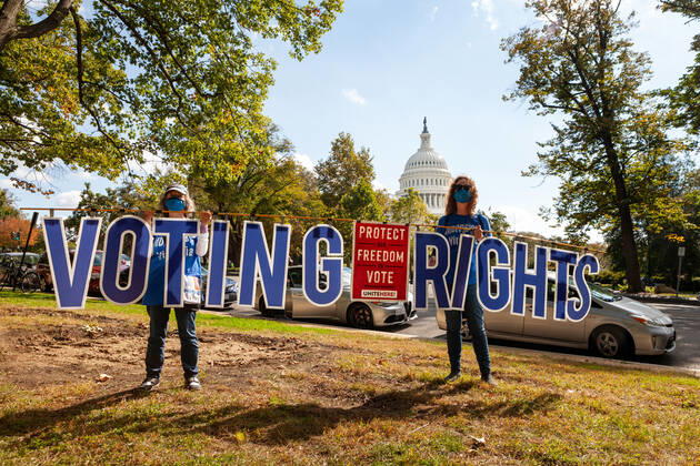 3-day relay for voting rights ends with rally at US Capitol Protesters hold a large voting rights sign during a rally at the end of a relay for voting rights at the US Capitol. Protesters began the relay in West Virginia and walked or biked for the 3 days to the US Capitol. Protesters are demanding that Congress pass legislation protecting the right to vote for all Americans. Washington District of Columbia United States Copyright: xAllisonxBaileyx bailey-3dayrela211023_npzWh