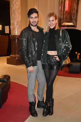 Wolke Hegenbarth mit Partner Oliver Vaid bei der Eröffnung des neuen Restaurants Chiaro im Hotel de Rome. Berlin, 24.10.2021