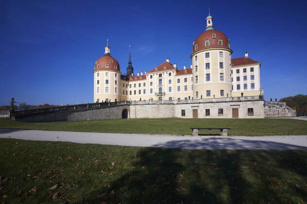 Das Schloss Moritzburg. Moritzburg, 30.10.2021