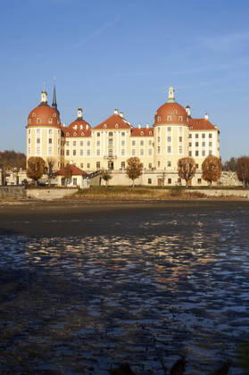 Das Schloss Moritzburg. Moritzburg, 30.10.2021
