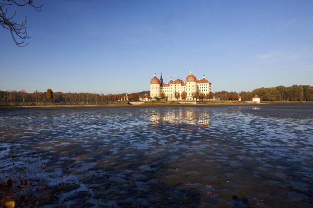 Das Schloss Moritzburg. Moritzburg, 30.10.2021